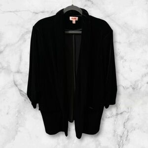 EVRI black velvet open front jacket with pockets 3/4 sleeves shoulder pads SZ 3x